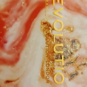 Makeup Revolution Forever Flawless Affinity Palette